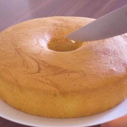 Torta ultra esponjosa sin azúcar.